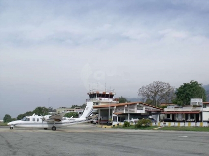 Aeropuerto Nacional Alberto Carnevalli