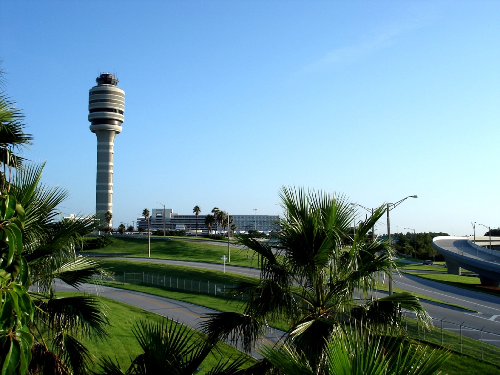 Aeropuerto Internacional de Orlando (MCO) 