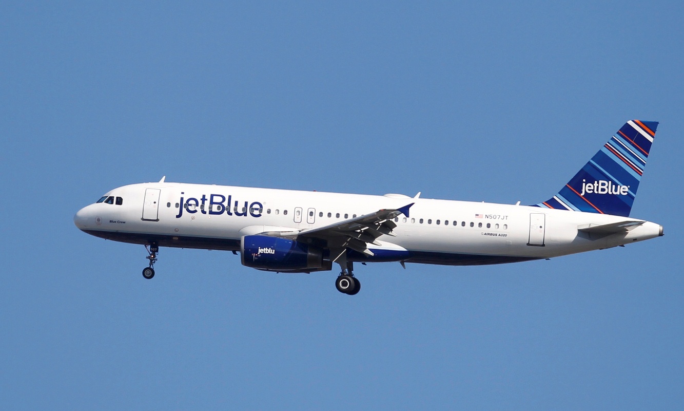 JetBlue aterriza en el Aeropuerto Internacional de Lima
