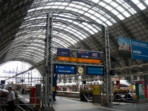 Tren en la estación de Frankfurt.