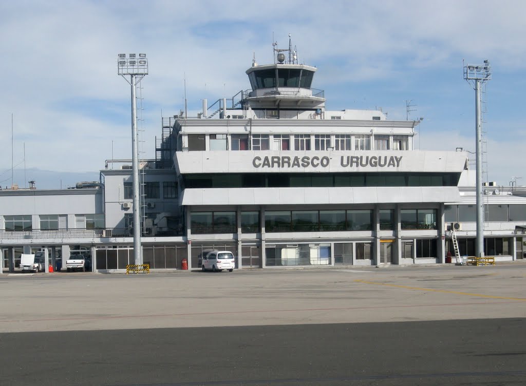 Aeropuerto Internacional de Carrasco (MVD)