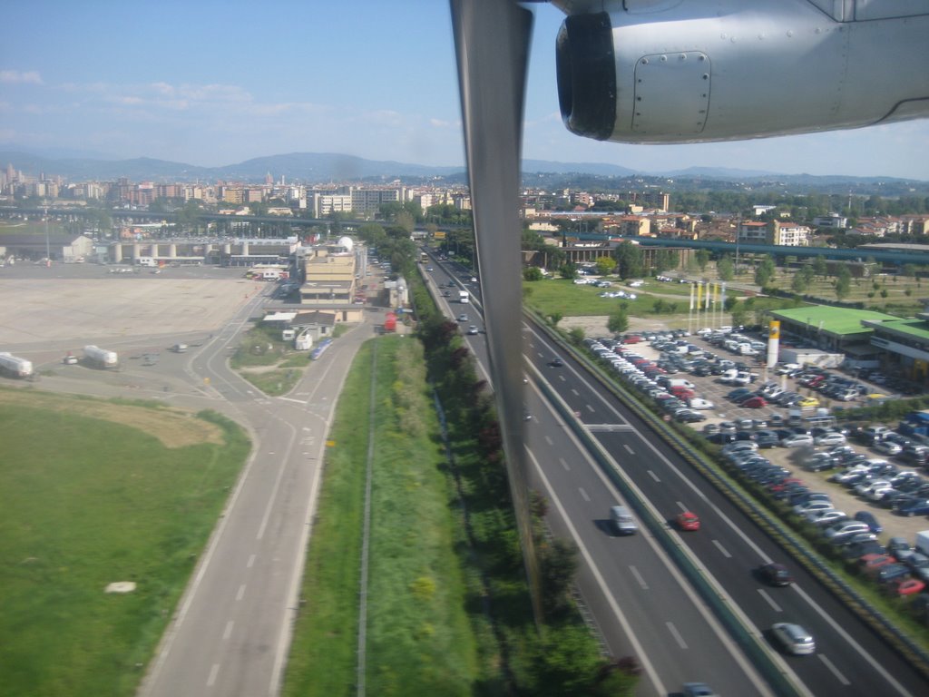 Aeropuerto de Florencia (FLR)