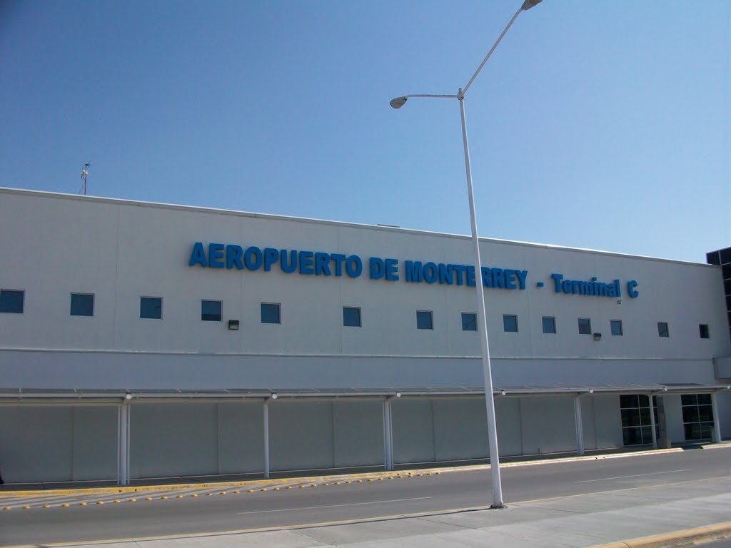 Aeropuerto Internacional Mariano Escobedo (MTY)