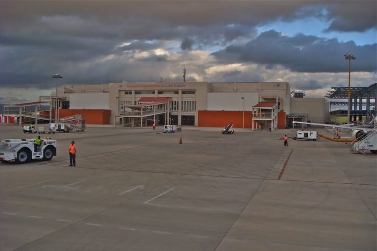 Aeropuerto Internacional de Los Cabos (SJD)