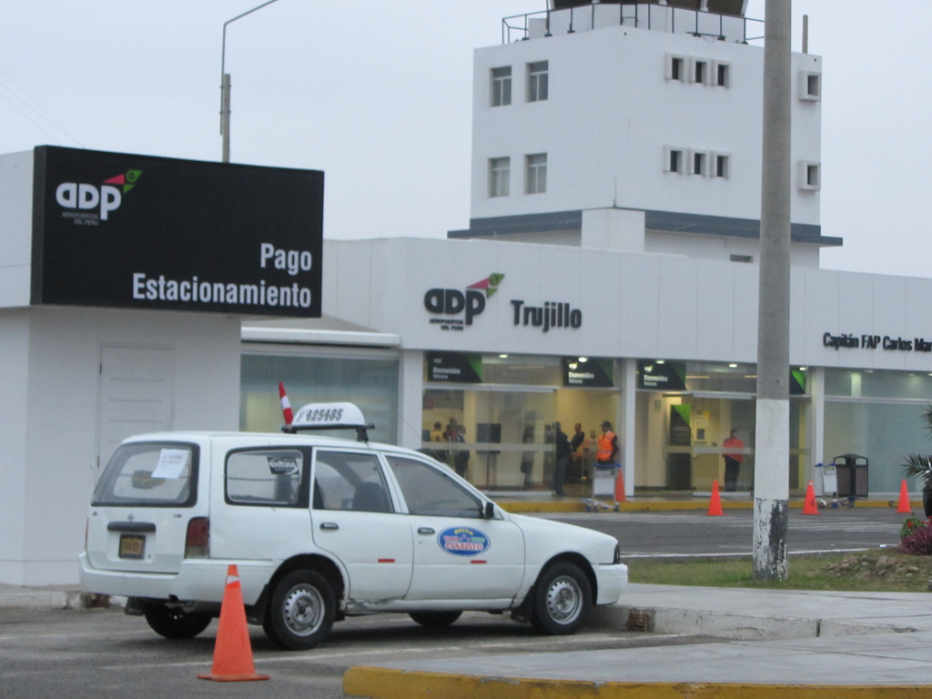 Aeropuerto Internacional Capitán FAP Carlos Martínez de Pinillos (TRU