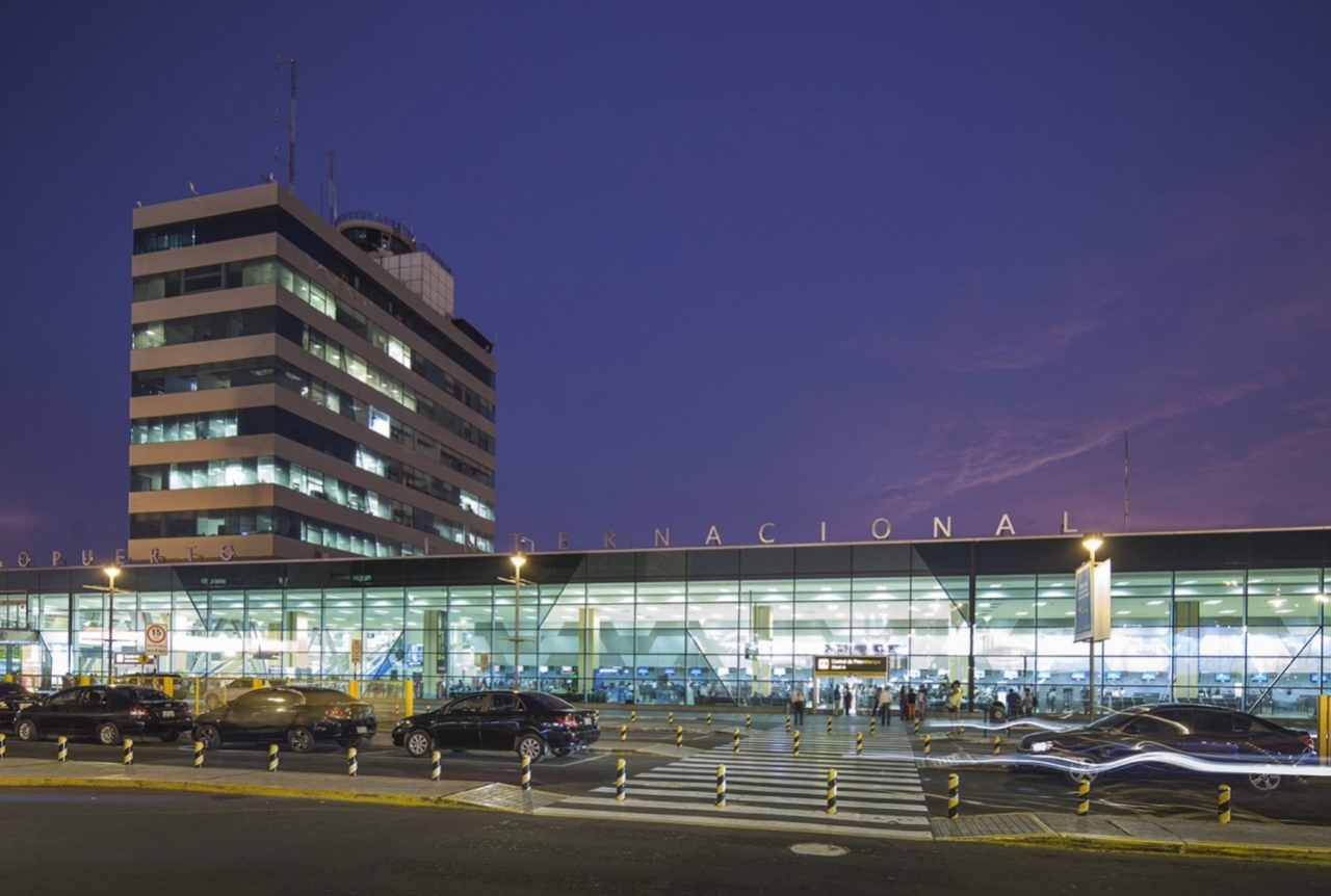 Resultado de imagen para lima aeropuerto