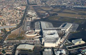 Estacionamiento en el Aeropuerto Benito Juarez