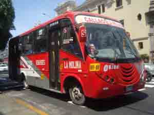 Autobus de la empresa Holding Express S.